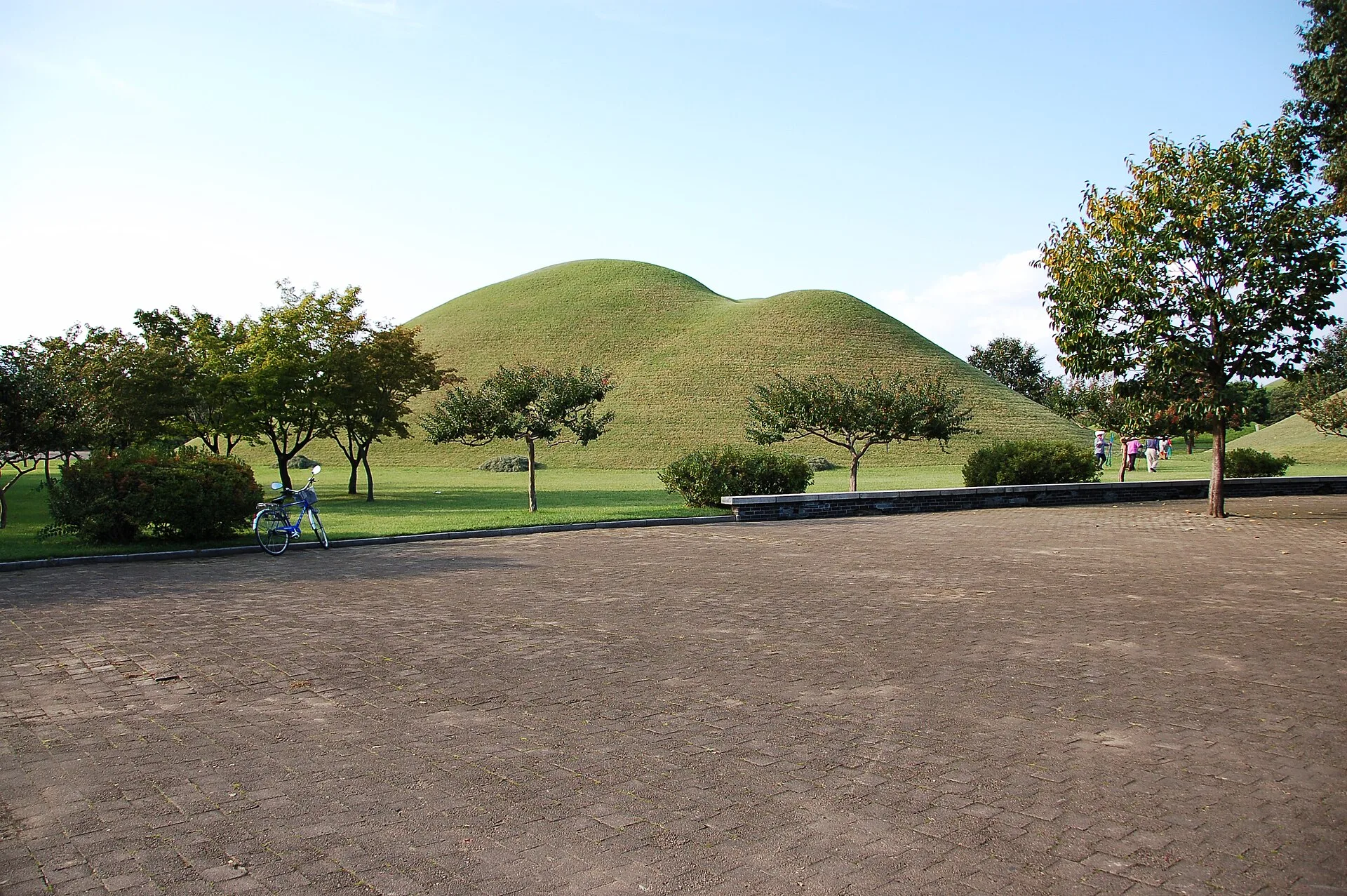 Le parc des tumulus de Daereungwon : les rois de Silla sous les collines